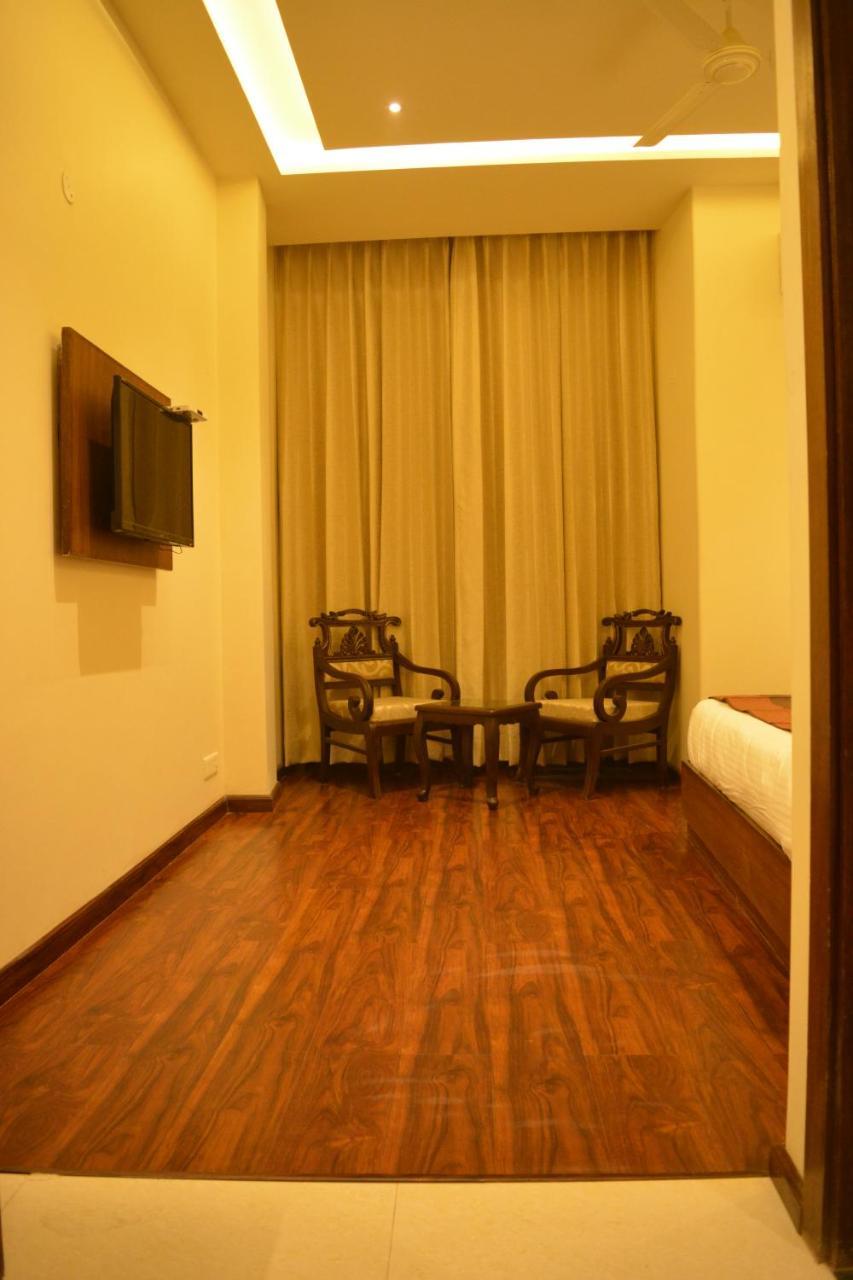 Hotel Regal Amritsar Esterno foto