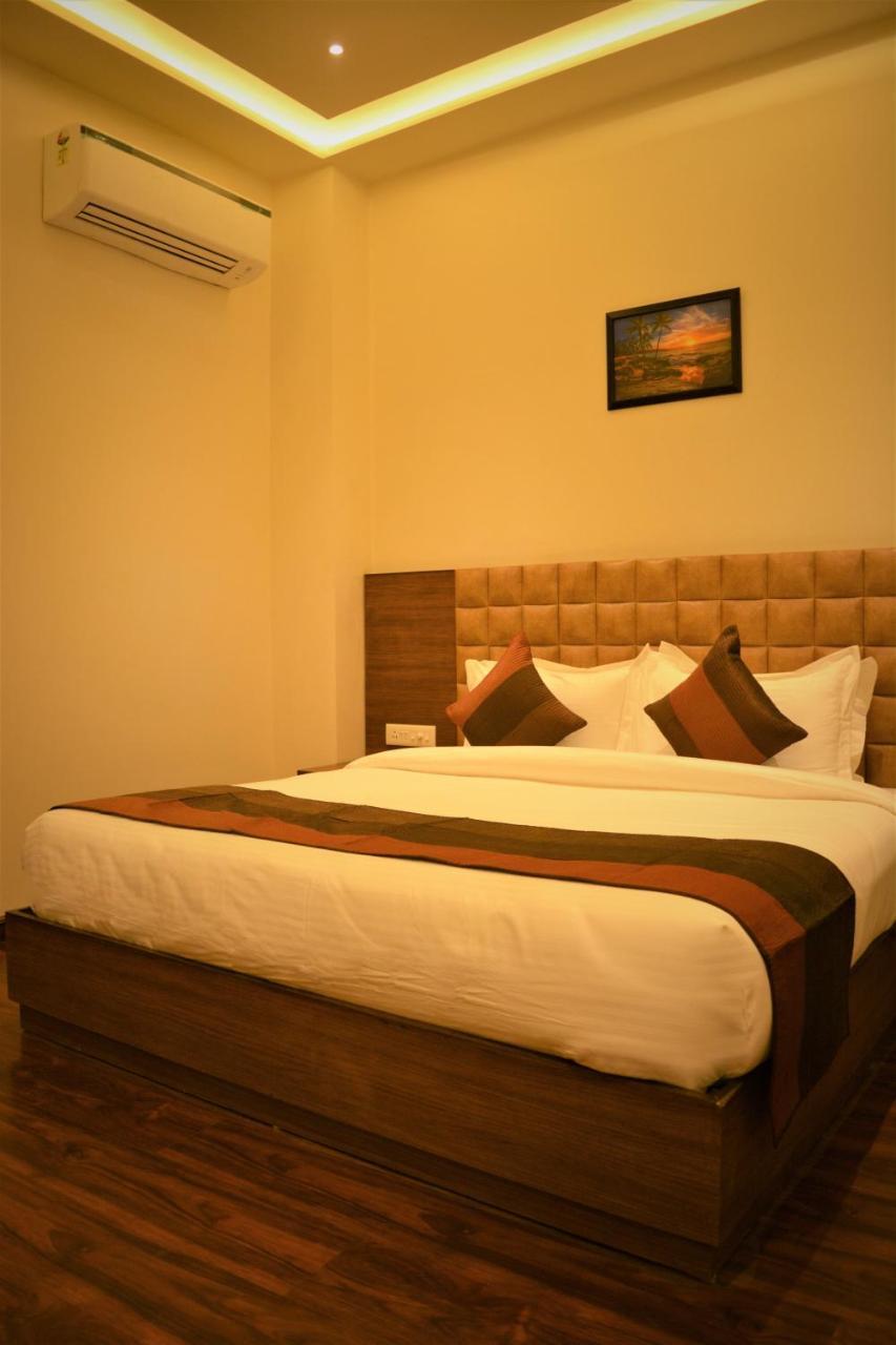Hotel Regal Amritsar Esterno foto